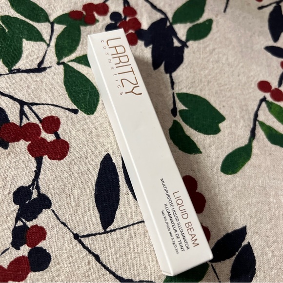 Laritzy Liquid Beam Topaz NEW IN BOX FULL SIZE - Picture 4 of 4